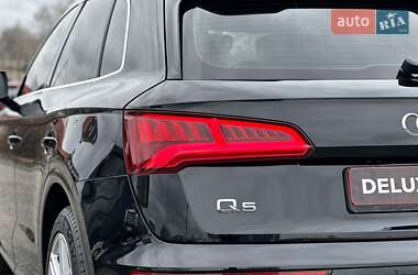 Внедорожник / Кроссовер Audi Q5 2017 в 