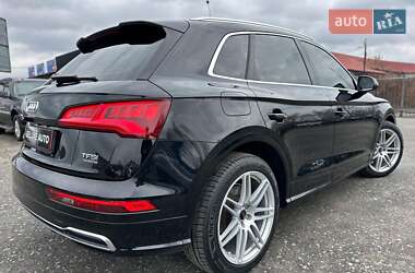 Внедорожник / Кроссовер Audi Q5 2017 в 