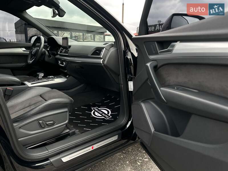 Внедорожник / Кроссовер Audi Q5 2017 в Киеве