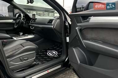 Внедорожник / Кроссовер Audi Q5 2017 в 