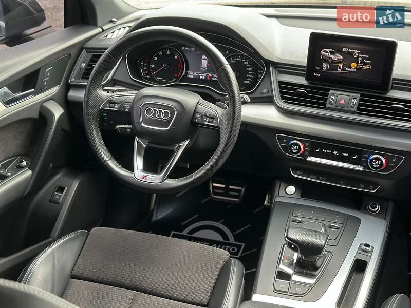 Внедорожник / Кроссовер Audi Q5 2017 в Киеве