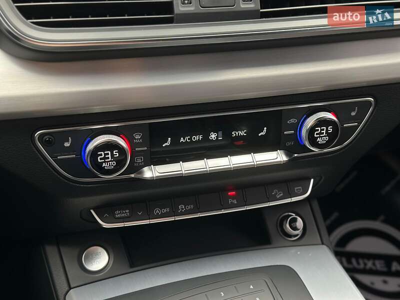 Внедорожник / Кроссовер Audi Q5 2017 в Киеве