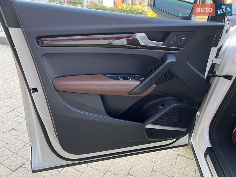 Внедорожник / Кроссовер Audi Q5 2019 в Львове