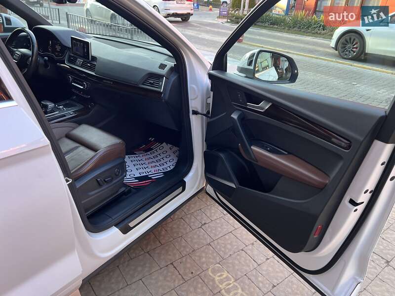 Внедорожник / Кроссовер Audi Q5 2019 в Львове