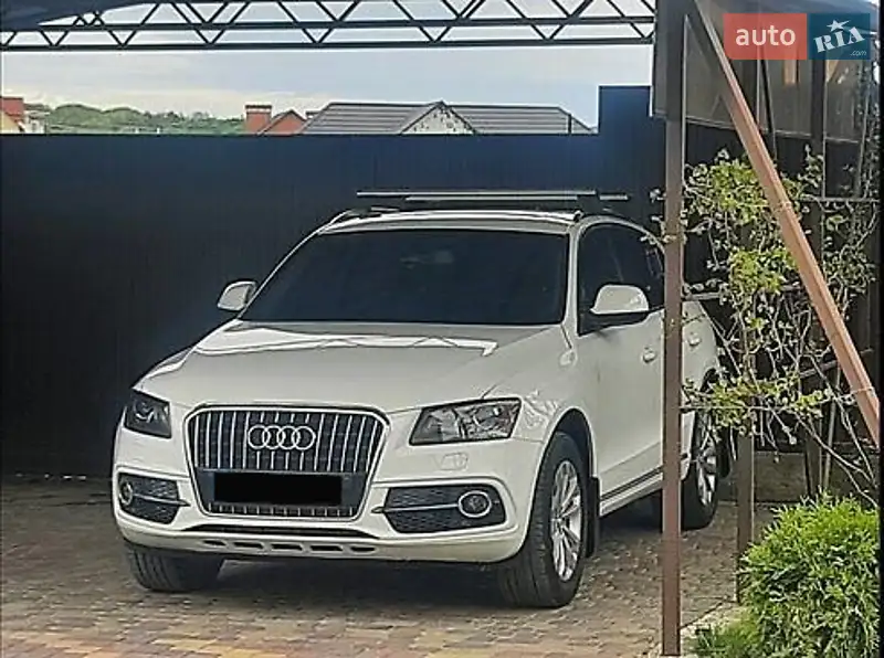 Внедорожник / Кроссовер Audi Q5 2016 в 