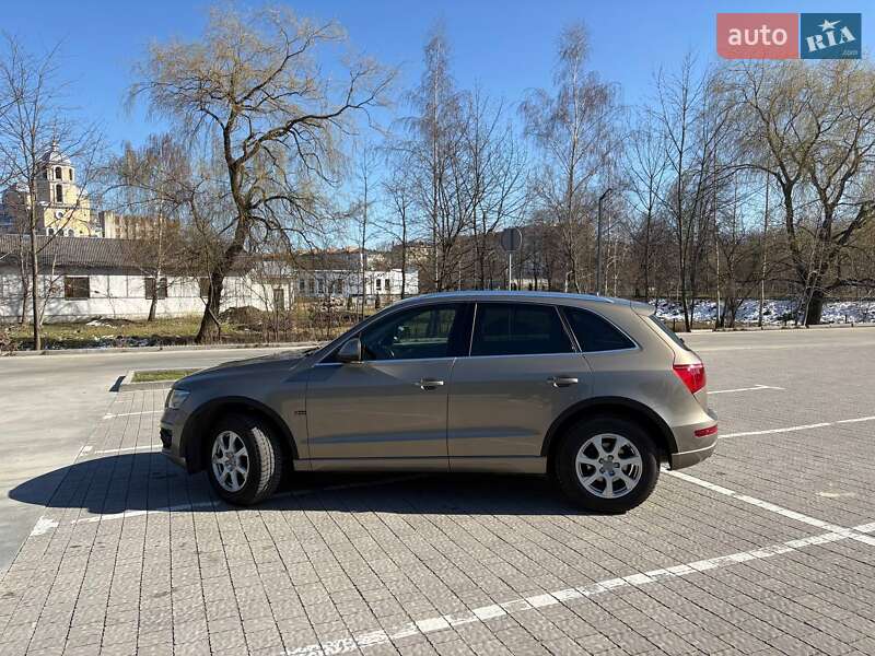 Внедорожник / Кроссовер Audi Q5 2009 в Львове