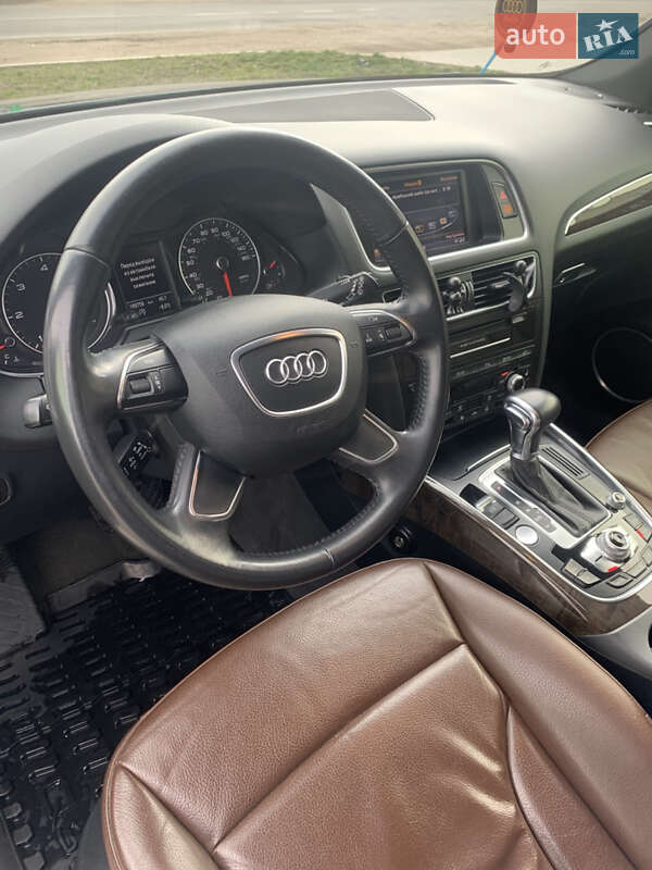 Внедорожник / Кроссовер Audi Q5 2014 в Вознесенске