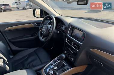 Позашляховик / Кросовер Audi Q5 2015 в 