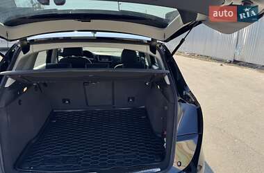 Позашляховик / Кросовер Audi Q5 2015 в 