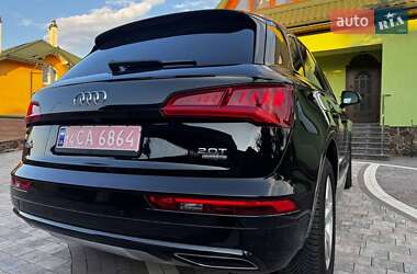 Внедорожник / Кроссовер Audi Q5 2018 в 