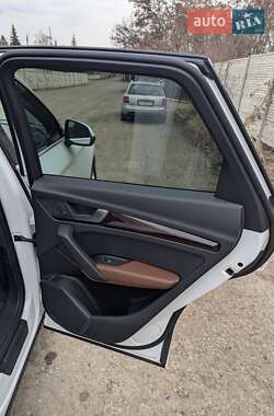Позашляховик / Кросовер Audi Q5 2018 в 