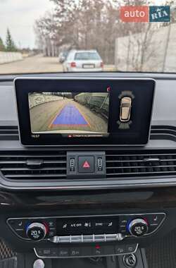 Позашляховик / Кросовер Audi Q5 2018 в 