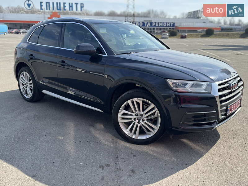 Внедорожник / Кроссовер Audi Q5 2019 в 