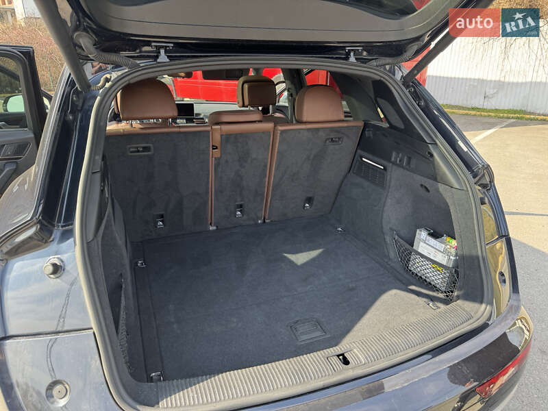 Внедорожник / Кроссовер Audi Q5 2019 в Луцке