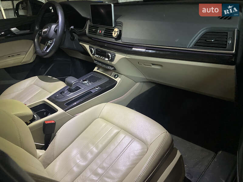 Внедорожник / Кроссовер Audi Q5 2018 в Львове фото 26 Внедорожник / Кроссовер Audi Q5 2018 в Львове