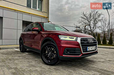 Позашляховик / Кросовер Audi Q5 2018 в 