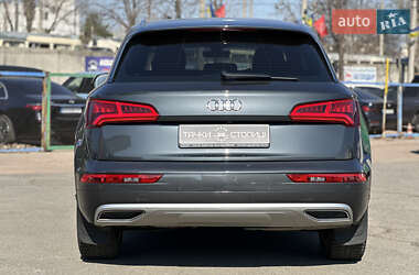 Внедорожник / Кроссовер Audi Q5 2017 в 