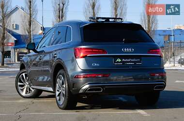 Позашляховик / Кросовер Audi Q5 2022 в 