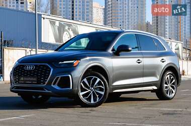 Позашляховик / Кросовер Audi Q5 2022 в 