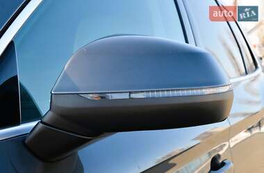 Позашляховик / Кросовер Audi Q5 2022 в 
