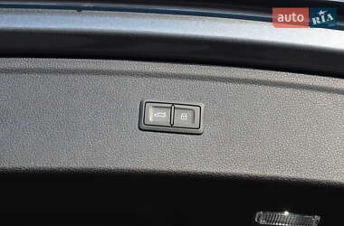 Позашляховик / Кросовер Audi Q5 2022 в 