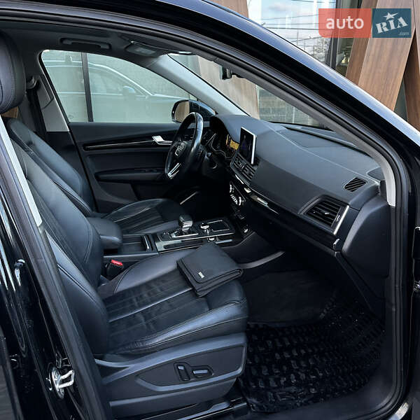 Внедорожник / Кроссовер Audi Q5 2018 в Луцке