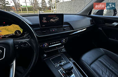 Внедорожник / Кроссовер Audi Q5 2018 в 