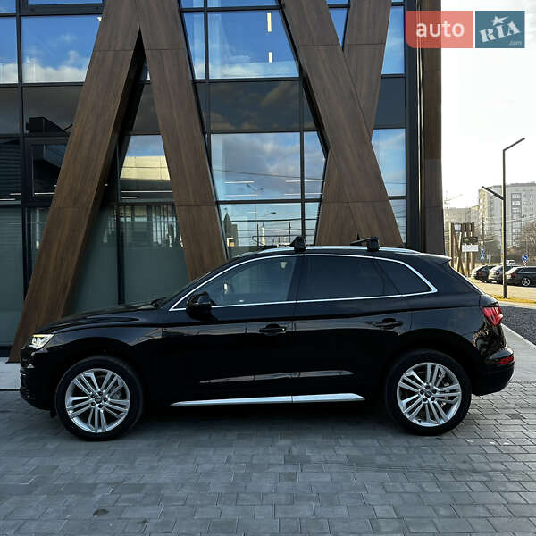Внедорожник / Кроссовер Audi Q5 2018 в Луцке