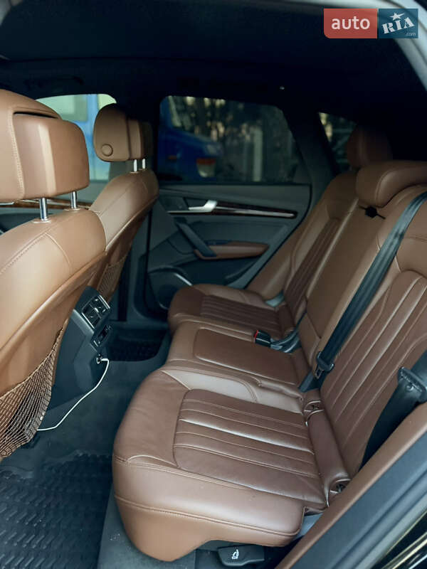 Позашляховик / Кросовер Audi Q5 2017 в Вінниці