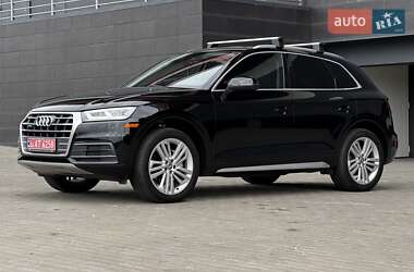 Позашляховик / Кросовер Audi Q5 2018 в 