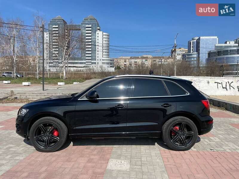 Внедорожник / Кроссовер Audi Q5 2011 в Запорожье