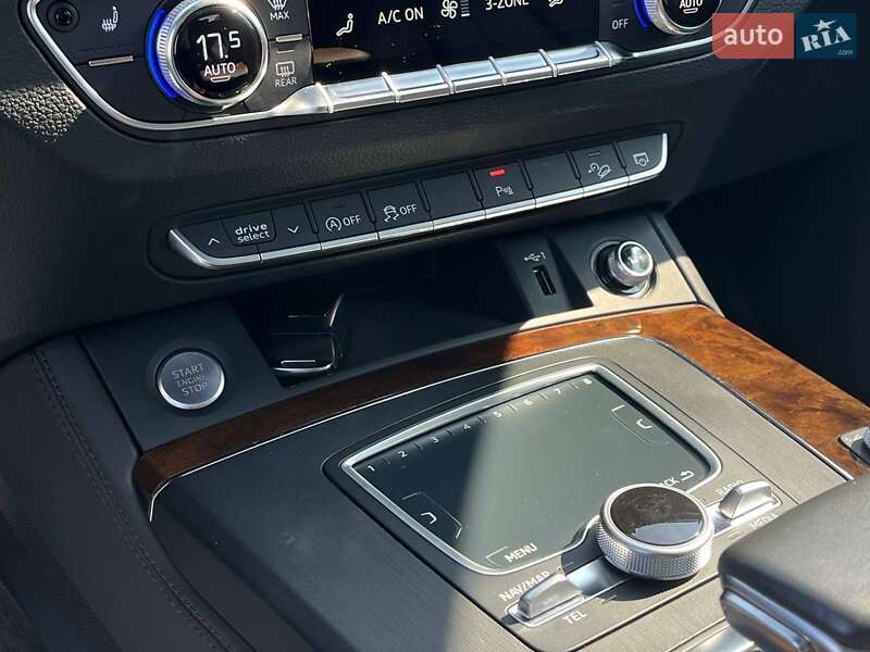 Позашляховик / Кросовер Audi Q5 2019 в Львові