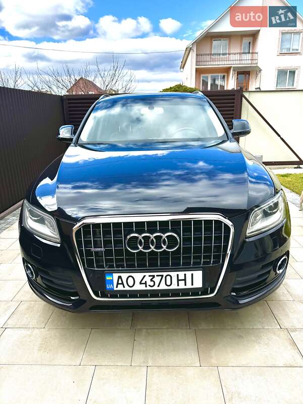 Внедорожник / Кроссовер Audi Q5 2015 в Ужгороде