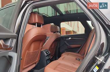 Внедорожник / Кроссовер Audi Q5 2017 в 