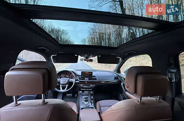 Внедорожник / Кроссовер Audi Q5 2018 в 