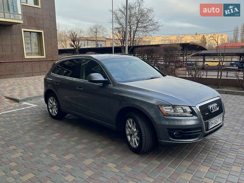 Позашляховик / Кросовер Audi Q5 2011 в Одесі