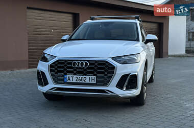 Внедорожник / Кроссовер Audi Q5 2022 в 