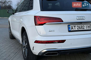 Внедорожник / Кроссовер Audi Q5 2022 в 