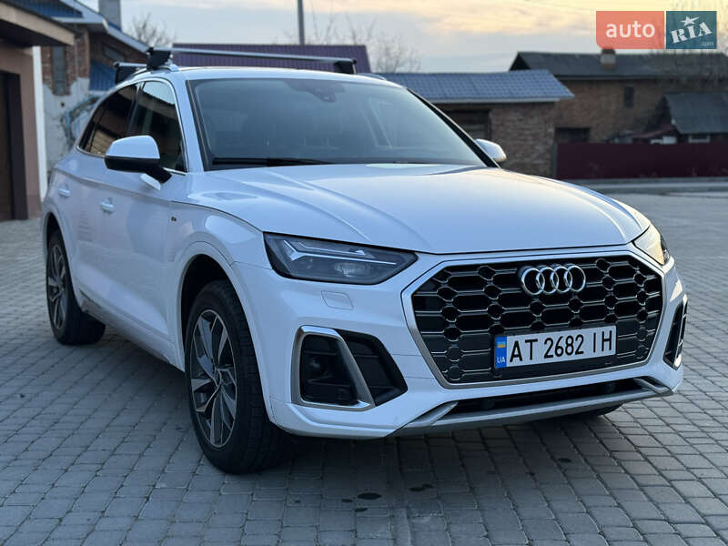 Внедорожник / Кроссовер Audi Q5 2022 в Надворной