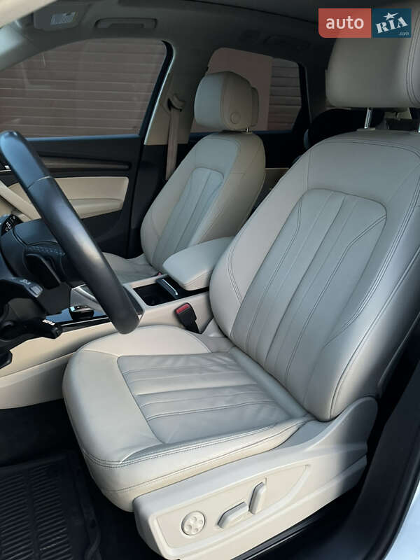 Внедорожник / Кроссовер Audi Q5 2022 в Надворной