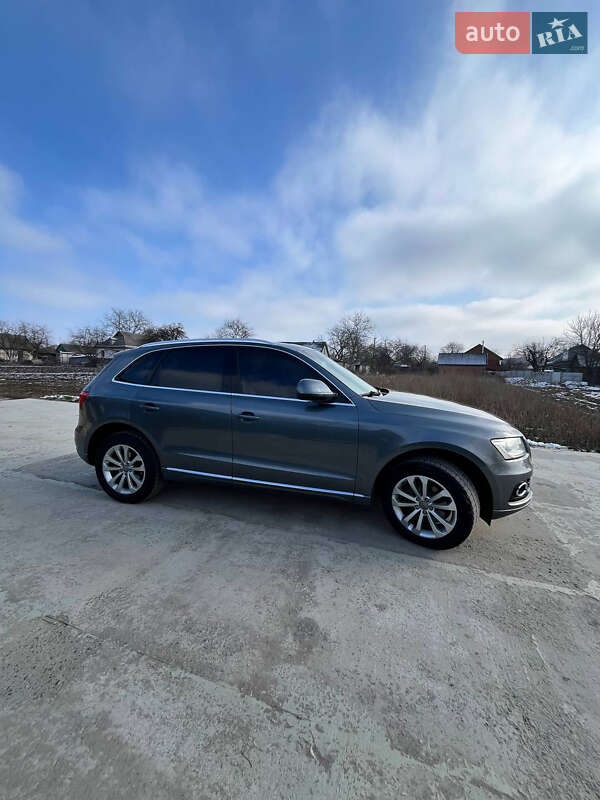 Внедорожник / Кроссовер Audi Q5 2013 в Черкассах