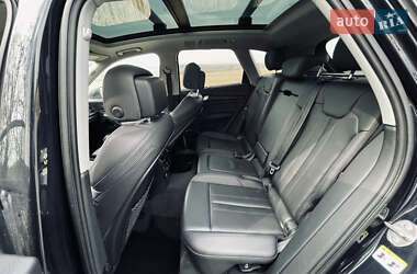 Внедорожник / Кроссовер Audi Q5 2017 в 