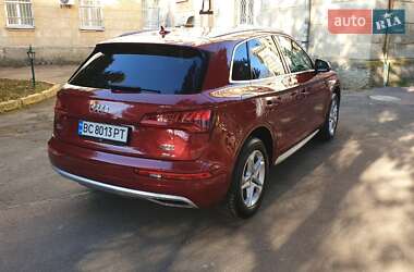 Позашляховик / Кросовер Audi Q5 2018 в 