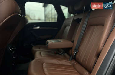 Внедорожник / Кроссовер Audi Q5 2017 в 