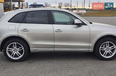 Внедорожник / Кроссовер Audi Q5 2013 в 