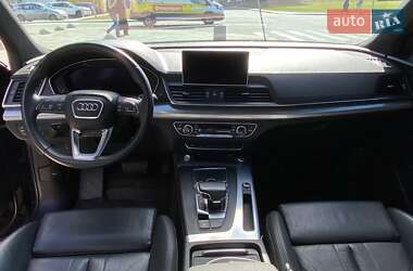 Внедорожник / Кроссовер Audi Q5 2020 в 