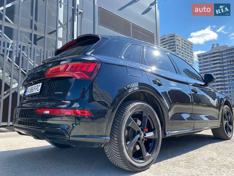 Внедорожник / Кроссовер Audi Q5 2020 в Киеве