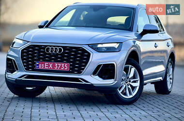 Позашляховик / Кросовер Audi Q5 2021 в 