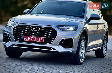 Позашляховик / Кросовер Audi Q5 2021 в 