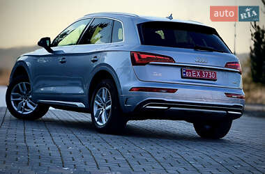 Позашляховик / Кросовер Audi Q5 2021 в 